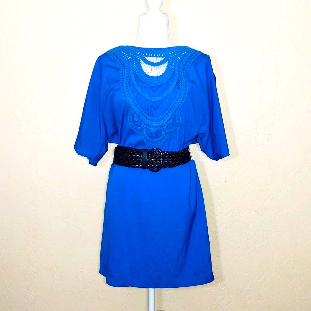ARDEN B. Dress w/belt